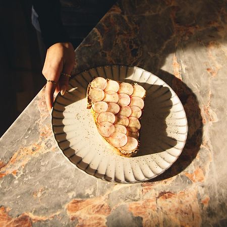 Kai 36 - Hotel Zwischen Fels Und Fluss Graz Eksteriør billede A slice of galette des rois
