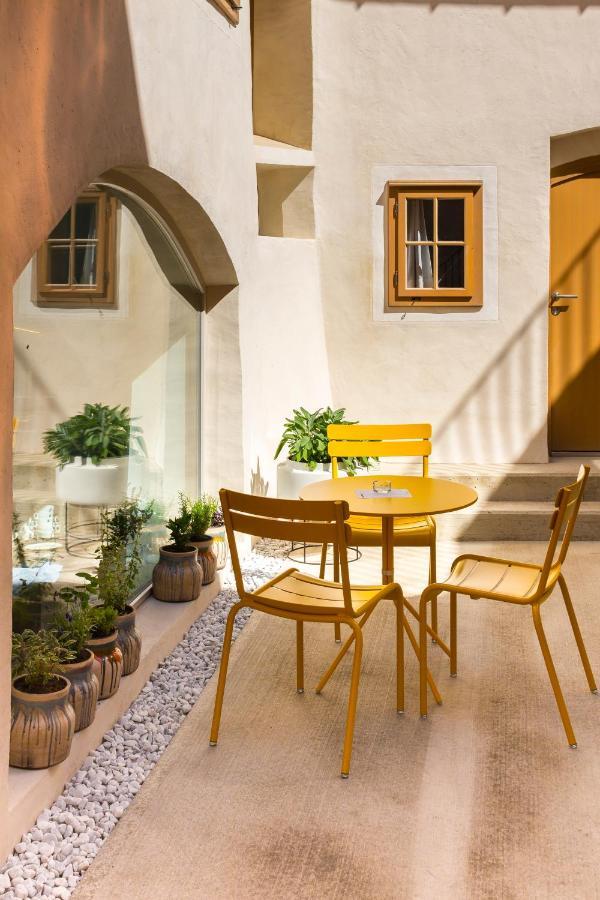 Kai 36 - Hotel Zwischen Fels Und Fluss Graz Eksteriør billede A patio