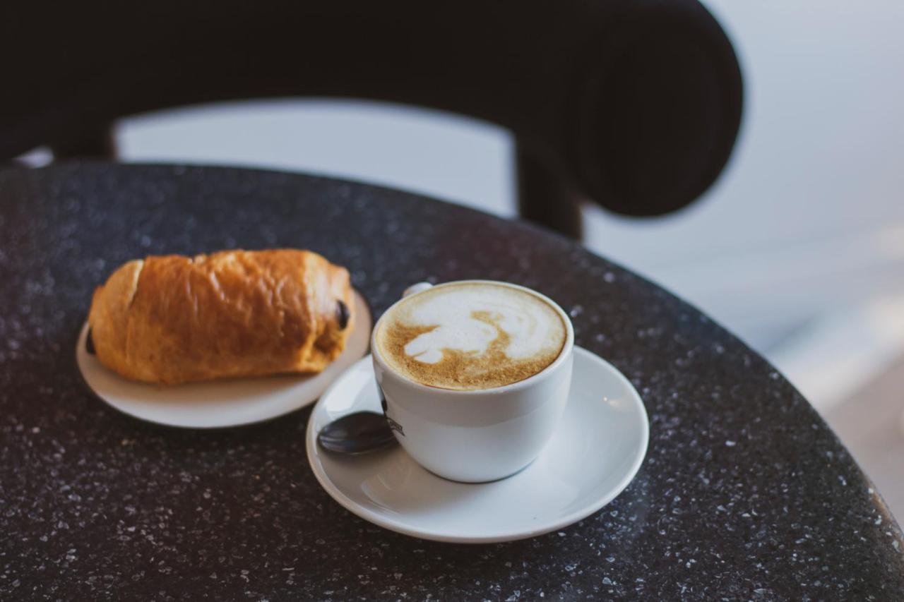 Kai 36 - Hotel Zwischen Fels Und Fluss Graz Eksteriør billede A cappuccino