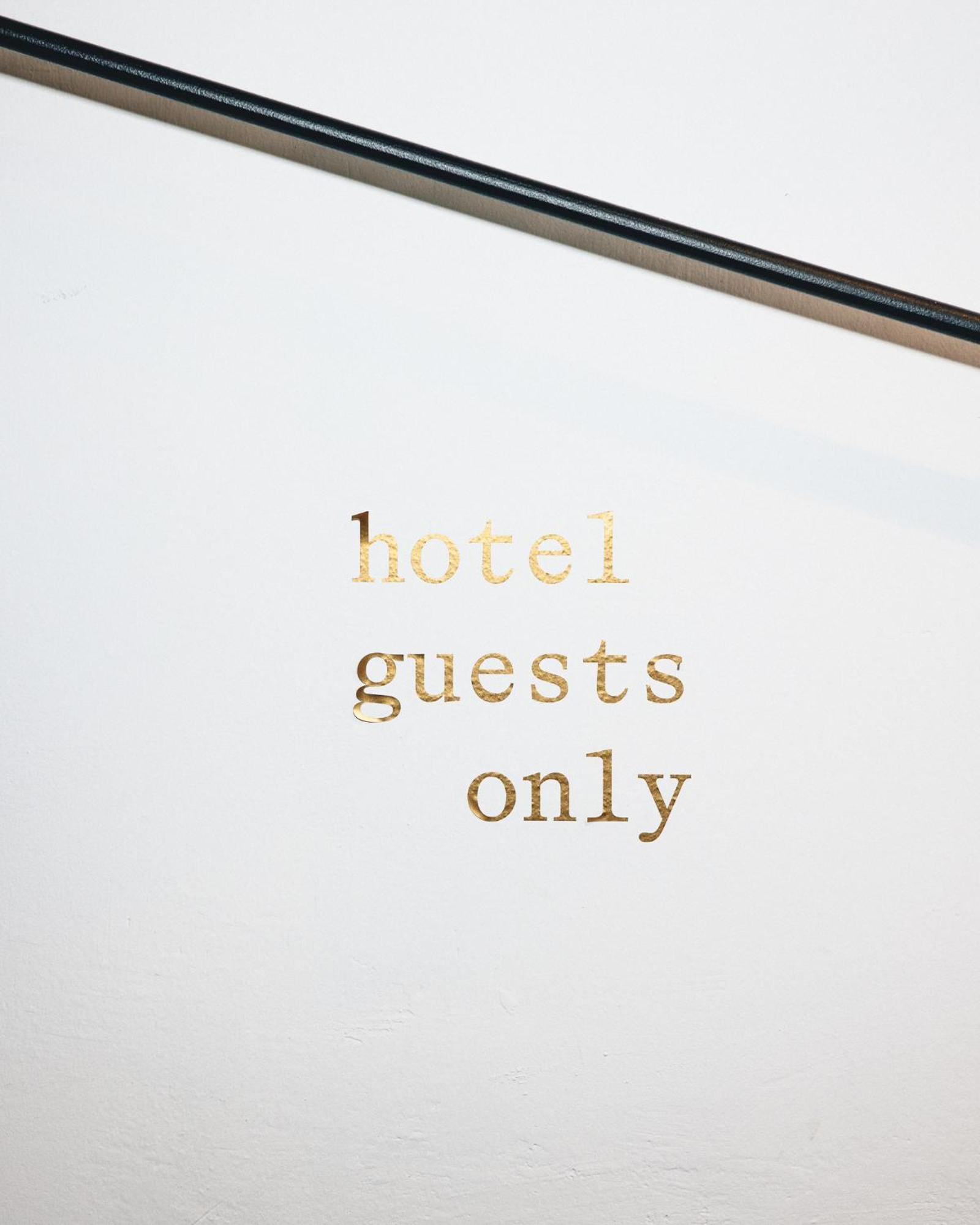 Kai 36 - Hotel Zwischen Fels Und Fluss Graz Eksteriør billede Gold leaf used for printing